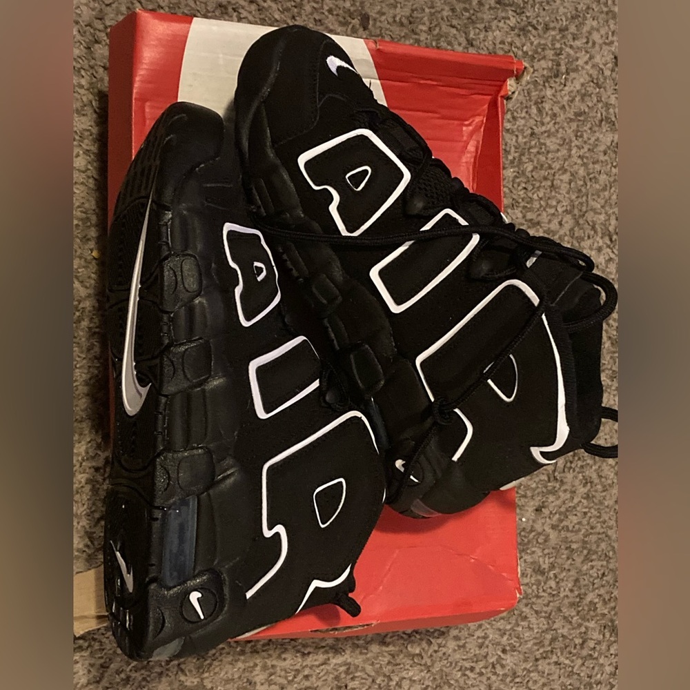 Nike air more uptempo